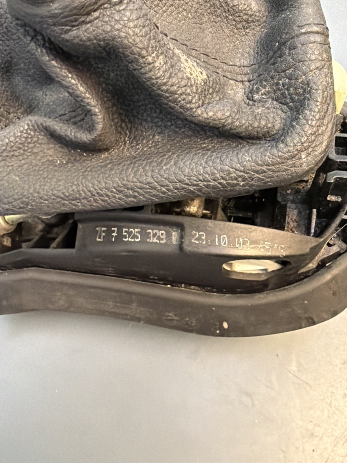 BMW 99-06 E53 X5 STEPTRONIC AUTOMATIC GEAR SHIFTER SELECTOR OEM 7525329