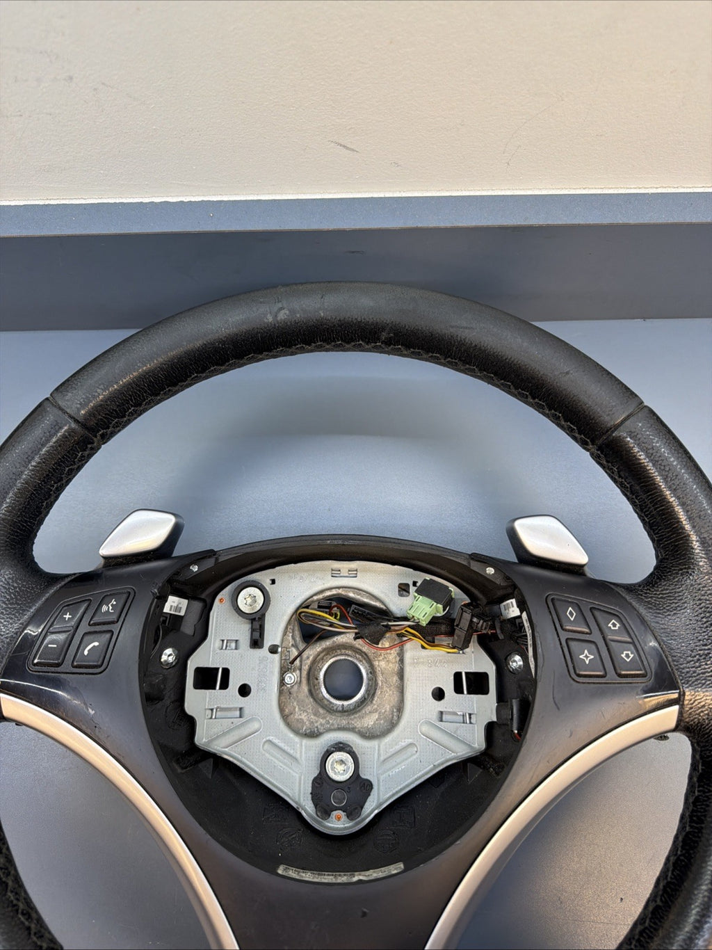 BMW E88 E90 E92 E93 M3 SPORTS STEERING WHEEL WITH PADDLE SHIFTER LEATHER 6774968