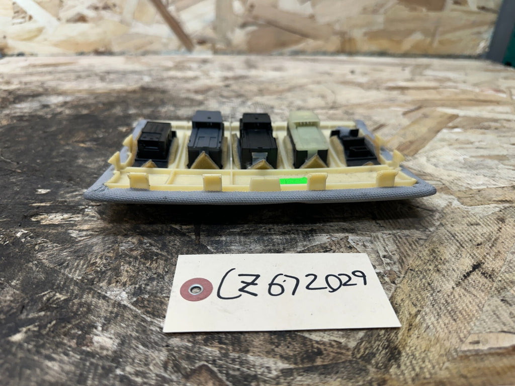 BMW 04-10 E60 FRONT OVERHEAD DOME LIGHT+SUNROOF SOS SWITCH OEM 6962058+7037685