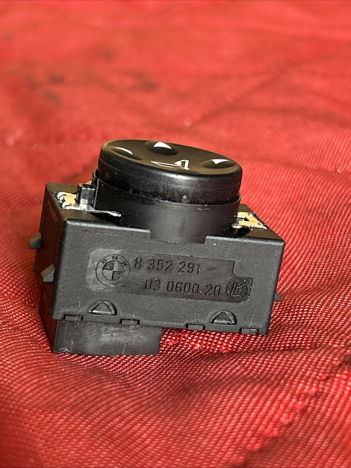 06-17 BMW E64 650i 328i X3 Left Seat Lumbar Regulator Switch 8352291 OEM 71k
