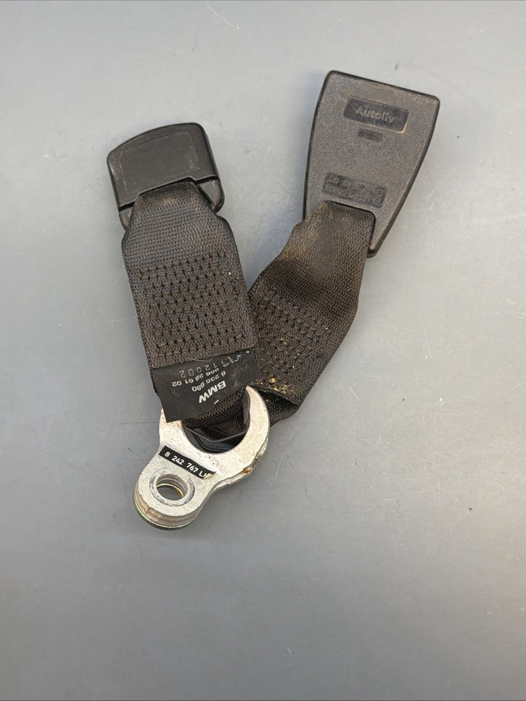 OEM REAR LEFT & REAR RIGHT Seat Belt Buckle Receiver 01-05 BMW 325I E46 8226039