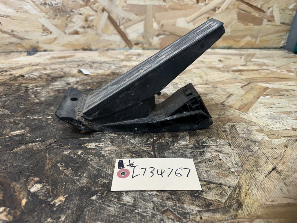 BMW 2011-2017 F25 X3 E90 F10 GAS ACCELERATOR THROTTLE PEDAL OEM 6852644