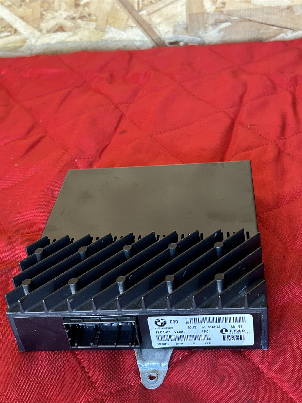 BMW 2006-2013 E90 LEAR HiFi AUDIO RADIO AMPLIFIER OEM 9143156