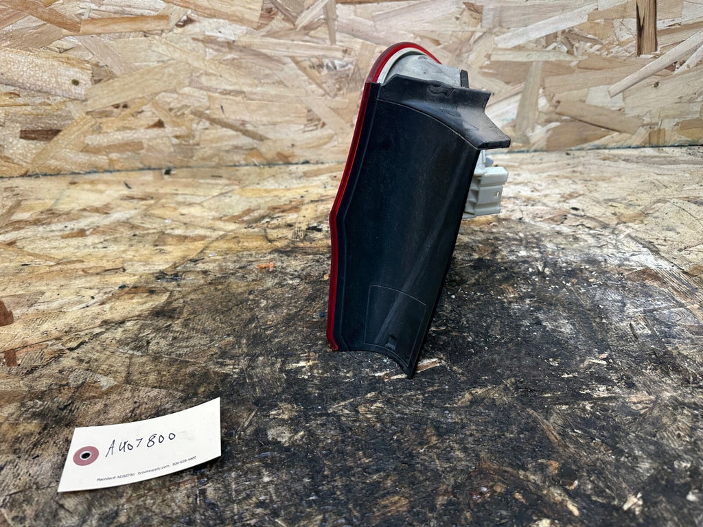 2009-2011 BMW E90 335xi DRIVER SIDE OUTER TAIL LIGHT OEM BMW 7289429