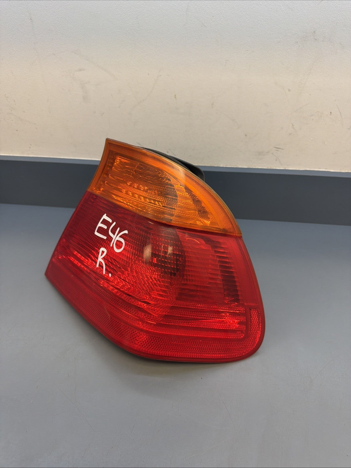 1999-2001 BMW 330i Rear Right Passenger Side Outer Tail Light 8364922 OEM