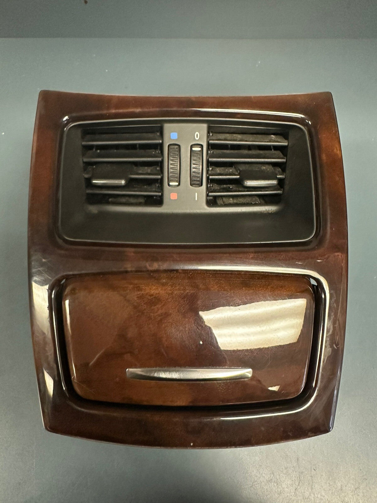 BMW 3 Coupe E92 E93 328i 335i 330d Rear Center console air vents 7129556