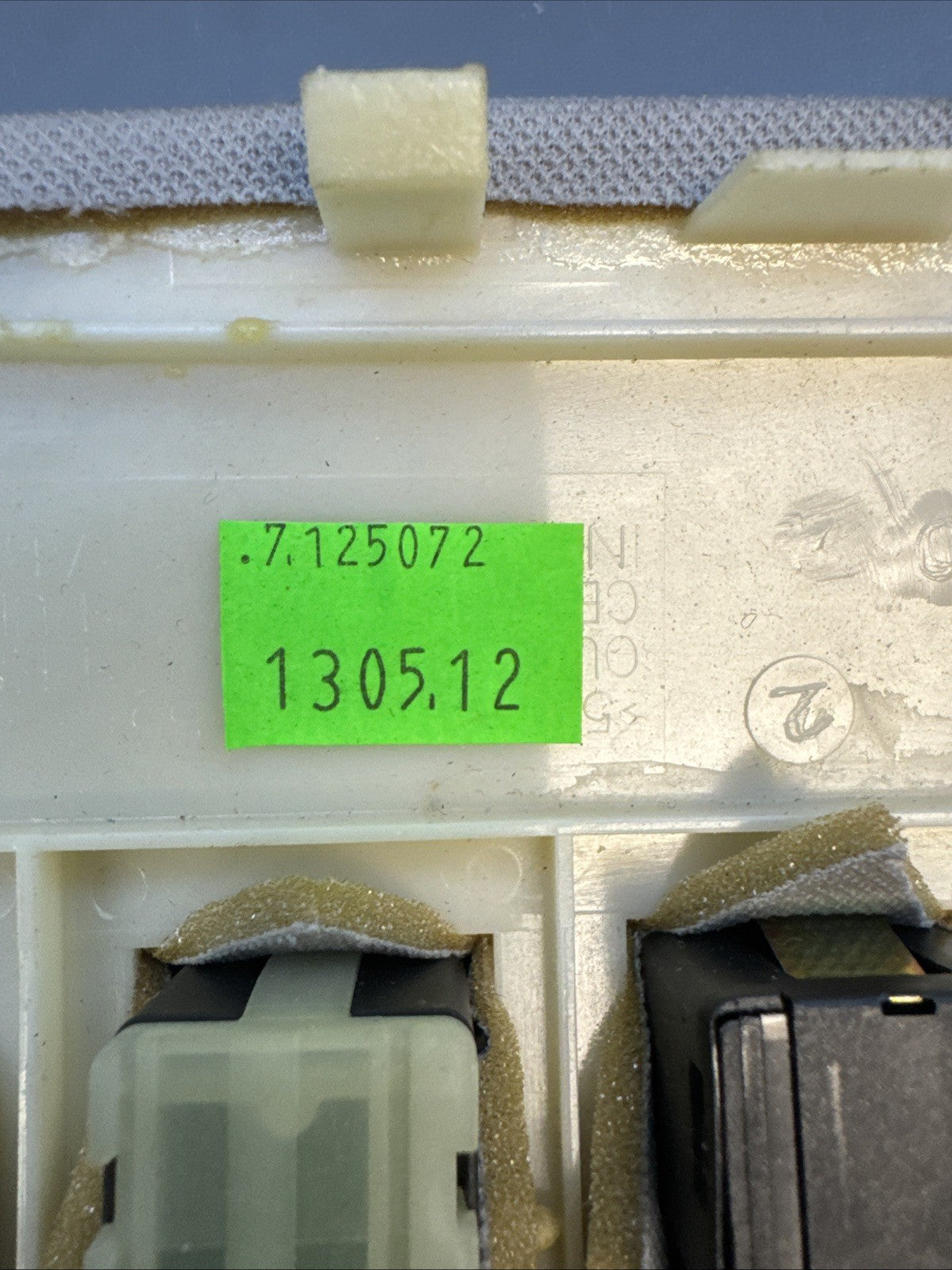 08 BMW 535xi E60 Front Upper Sunroof Mic Switch Control Switch Trim OEM A30