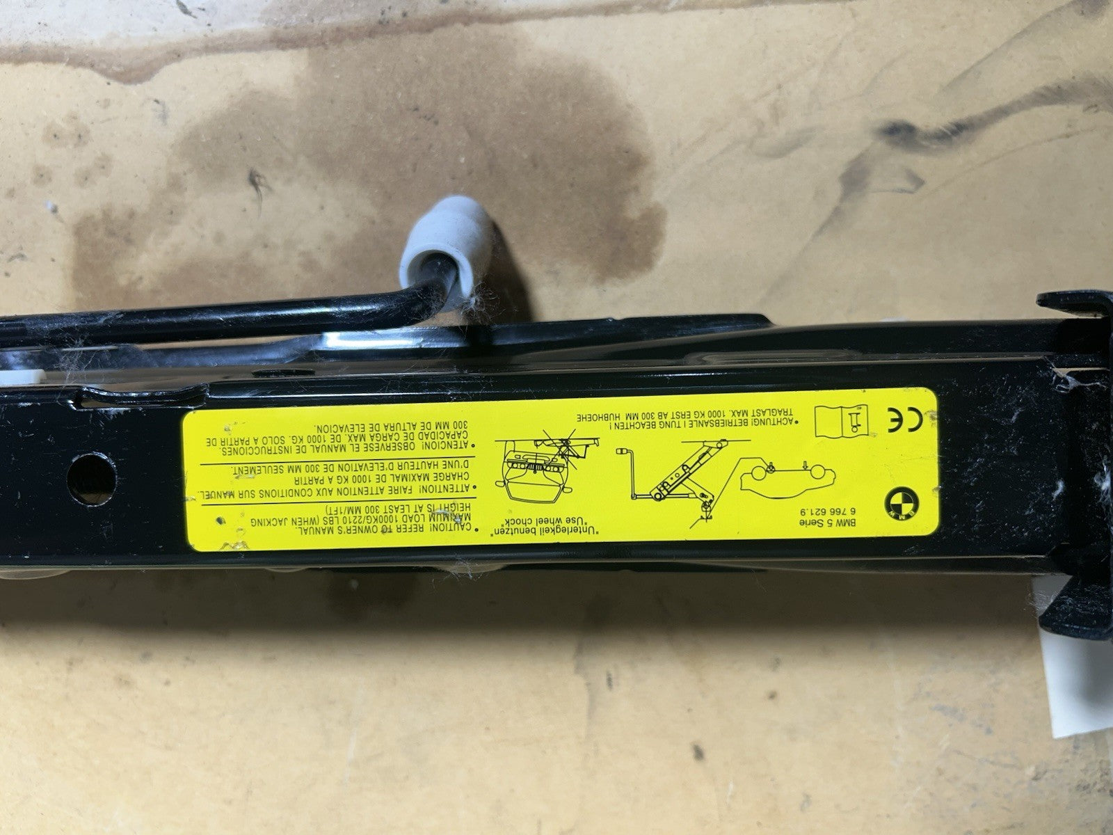 04-10 BMW E46 E60 BMW 550I 525i 530 SPARE TIRE JACK CAR LIFT OEM 6766621
