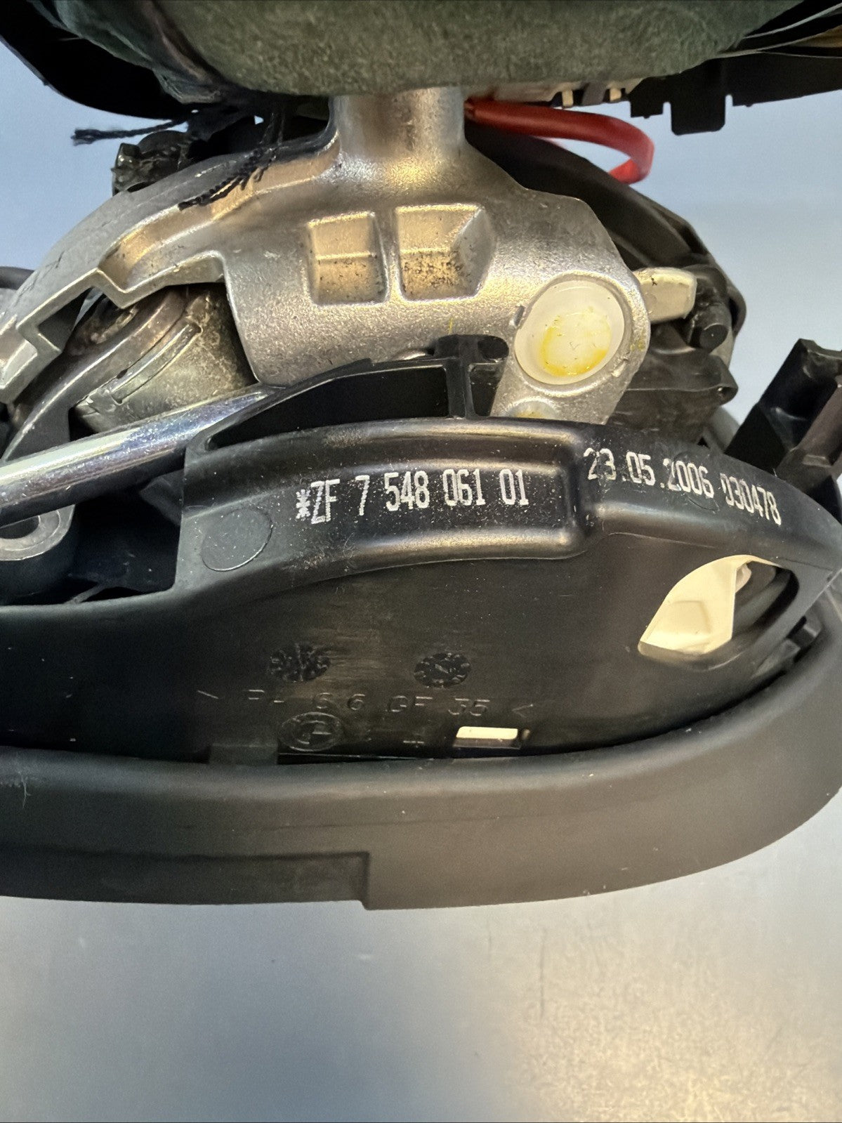06-11 BMW E90 E91 325i XI 330i Automatic Transmission Gear Shifter 7548061
