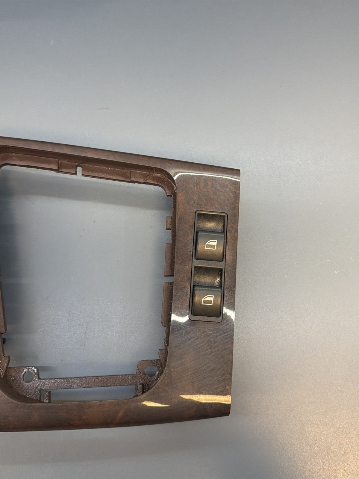 99-06 BMW E46 3-SERIES SEDAN SHIFTER BEZEL SURROUND WOOD GRAIN TRIM 8209456