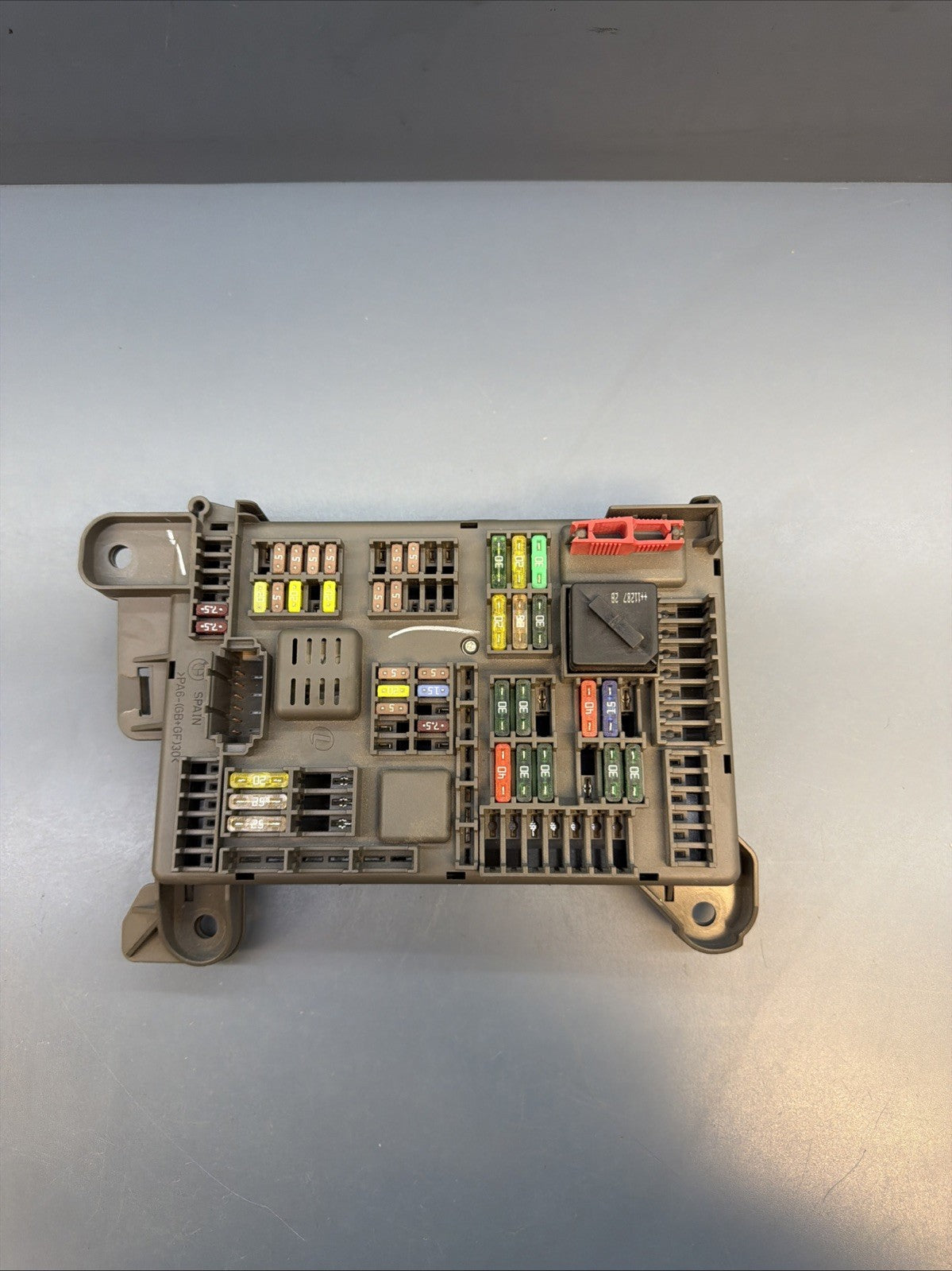 2007-2012 BMW X5 E70 Rear Trunk Mounted Fuse Relay Box Module 693168704 OEM