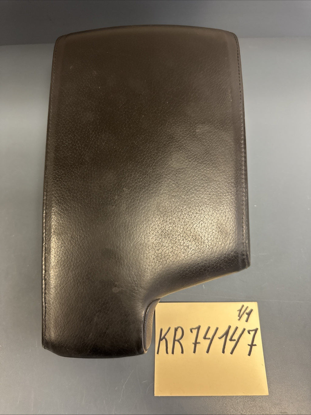 6-13 OEM BMW E90 E92 E93 335 Center Console Armrest Tray BLACK Leather Dakota