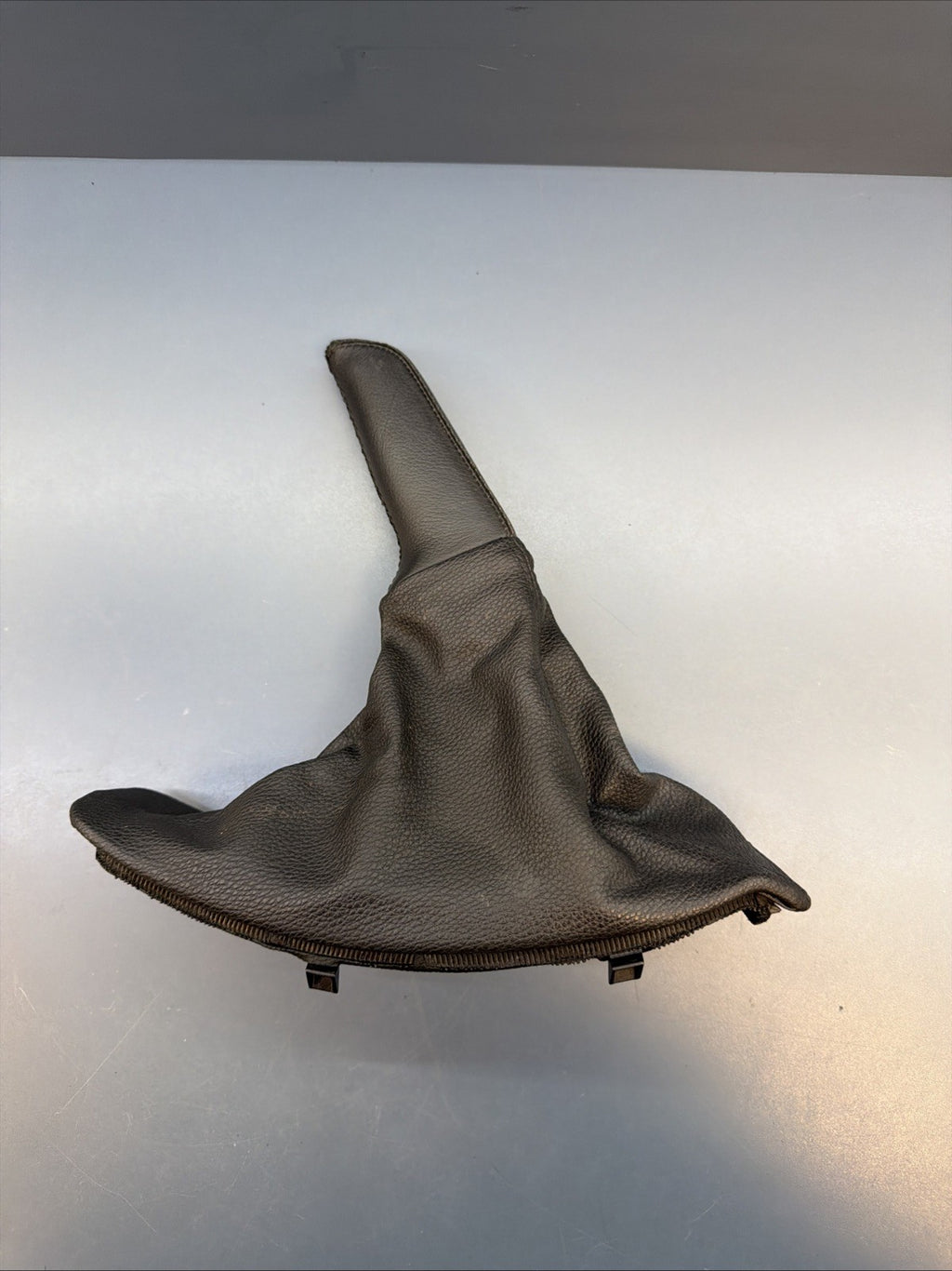 06-13 BMW E90 328i EMERGENCY BRAKE HANDLE BOOT COVER BLACK LEATHER OEM 7137535