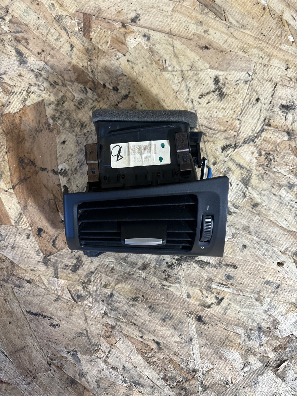 2011-2017 BMW X3 - LEFT DASH AIR VENT 9217441
