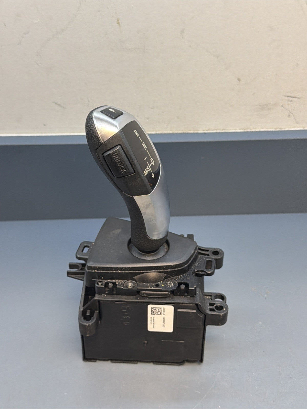 12-18 BMW F30 320i 328i SHIFTER FLOOR SHIFT TRANSMISSION GEAR SELECTOR 9296896