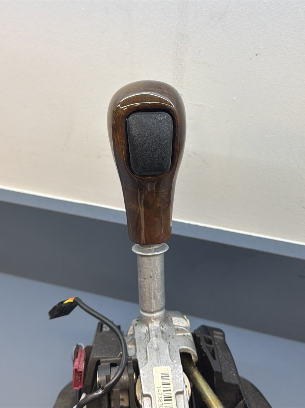 BMW E46 325 330 AUTOMATIC TRANSMISSION GEAR SHIFTER 1423830 OEM