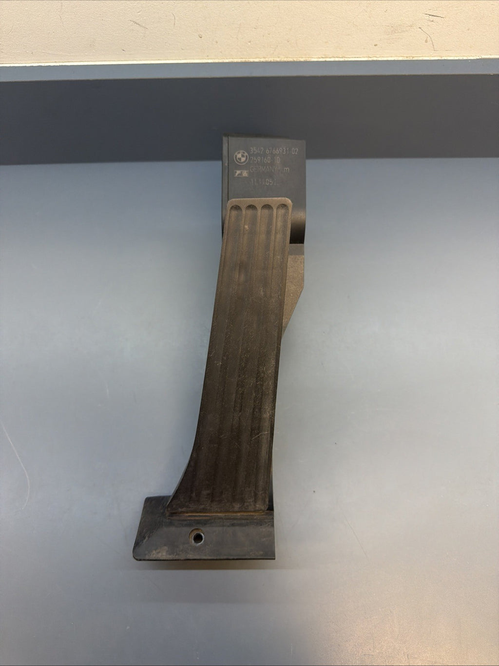 BMW E90 E92 E60 E63 E64 E84 E89 Gas Pedal Accelerator Module Unit 6766931  OEM