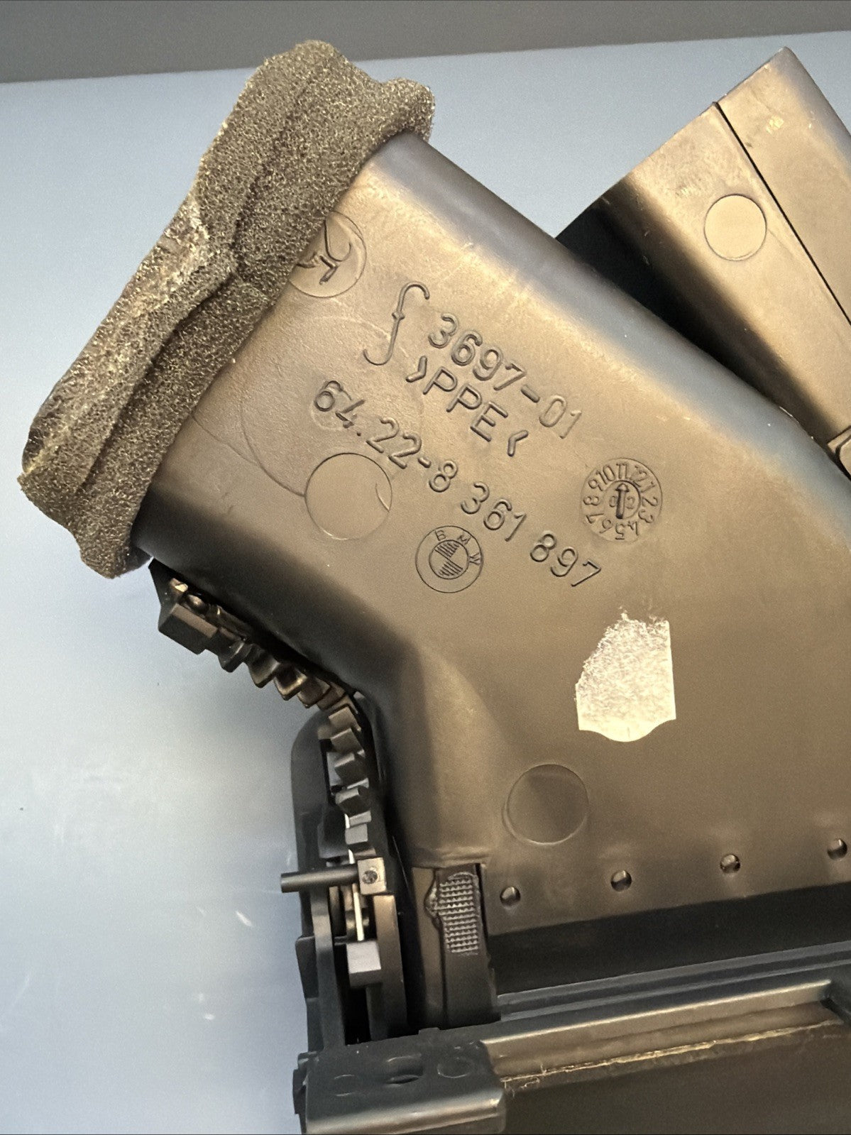 00-06 BMW E46 3 Series Left Air Vent Port A/C Genuine OEM 8361897