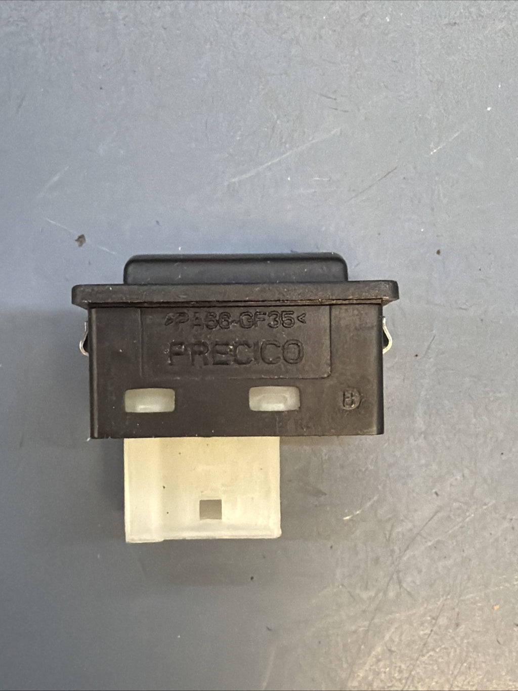 BMW 03-19 1/2/3/4/5/6/7 SERIES i3 X1 X3 Z4 TRUNK UNLOCKING SWITCH OEM 9200316
