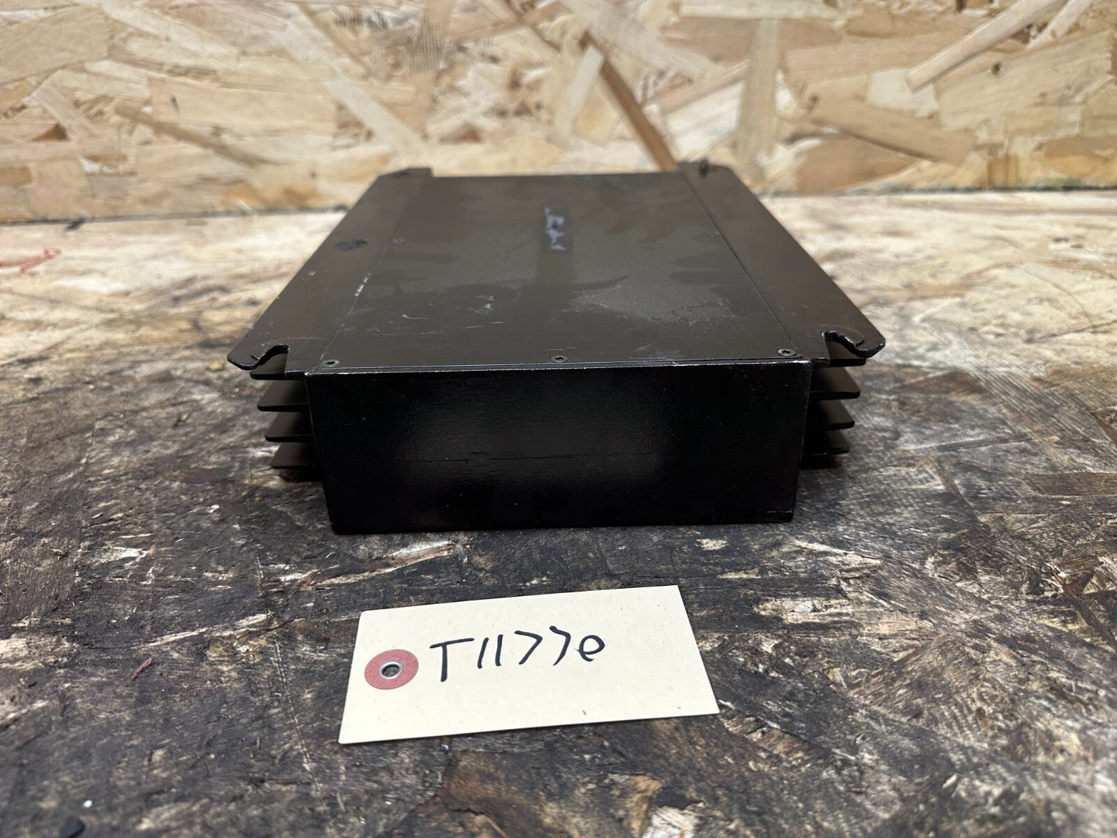 BMW 1997-2003 E39 5 SERIES HiFi RADIO AUDIO AMPLIFIER OEM 6901881
