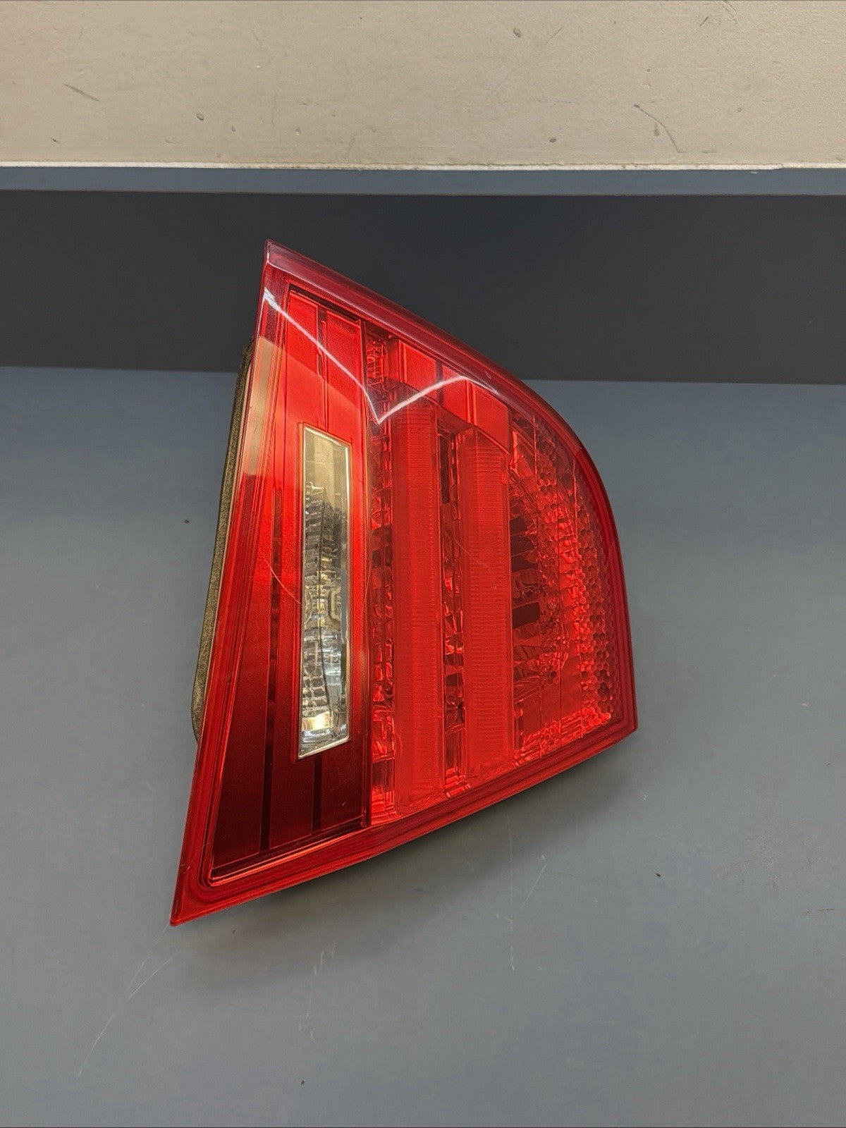 2009-2011 BMW E90 Lci 328i 335i Sedan Left Driver Rear Trunk Light 7289427 OEM