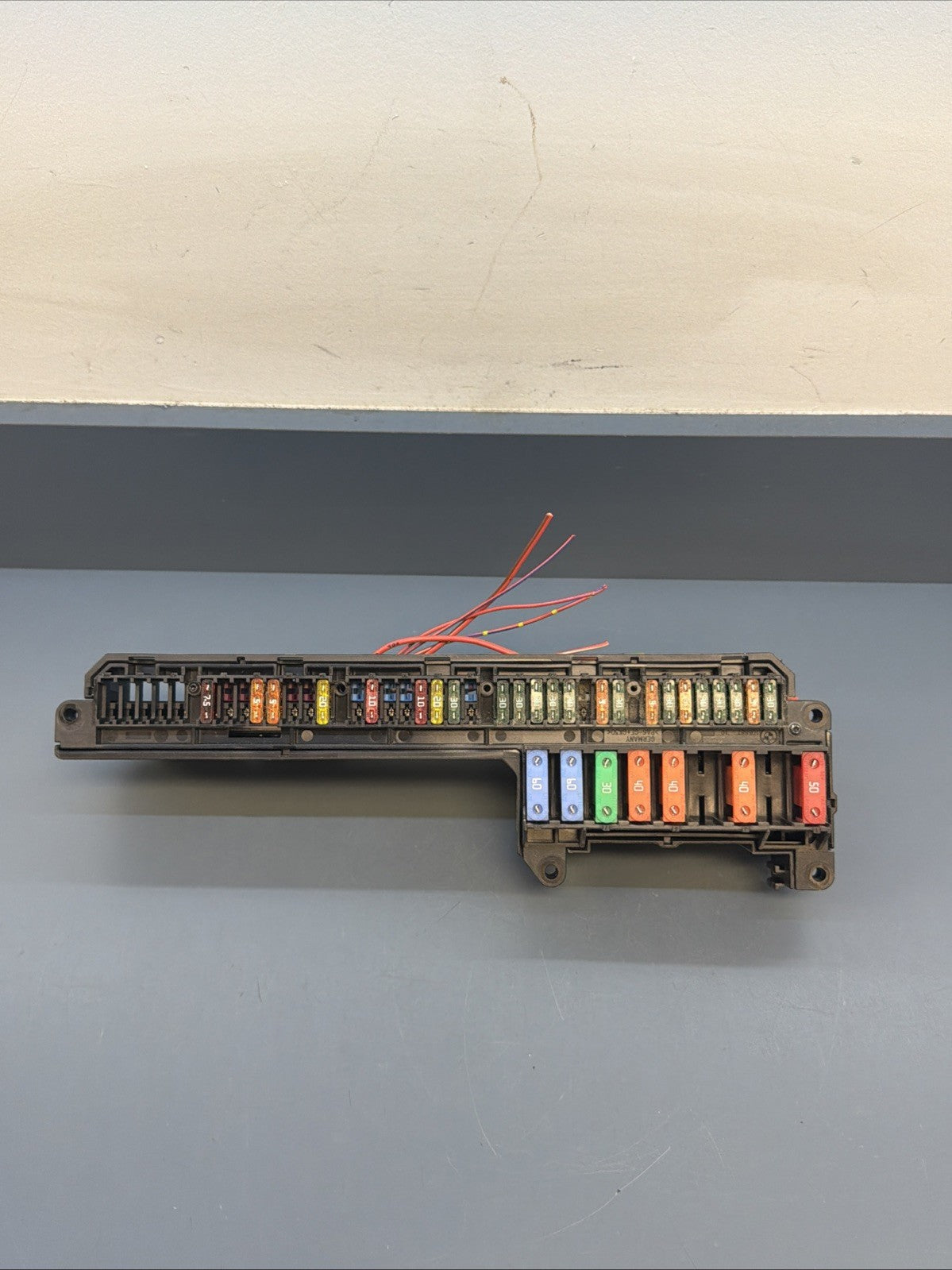 OEM BMW E60 E63 E64 Front Power Distribution Fusebox Fuse Relay Box 6957330