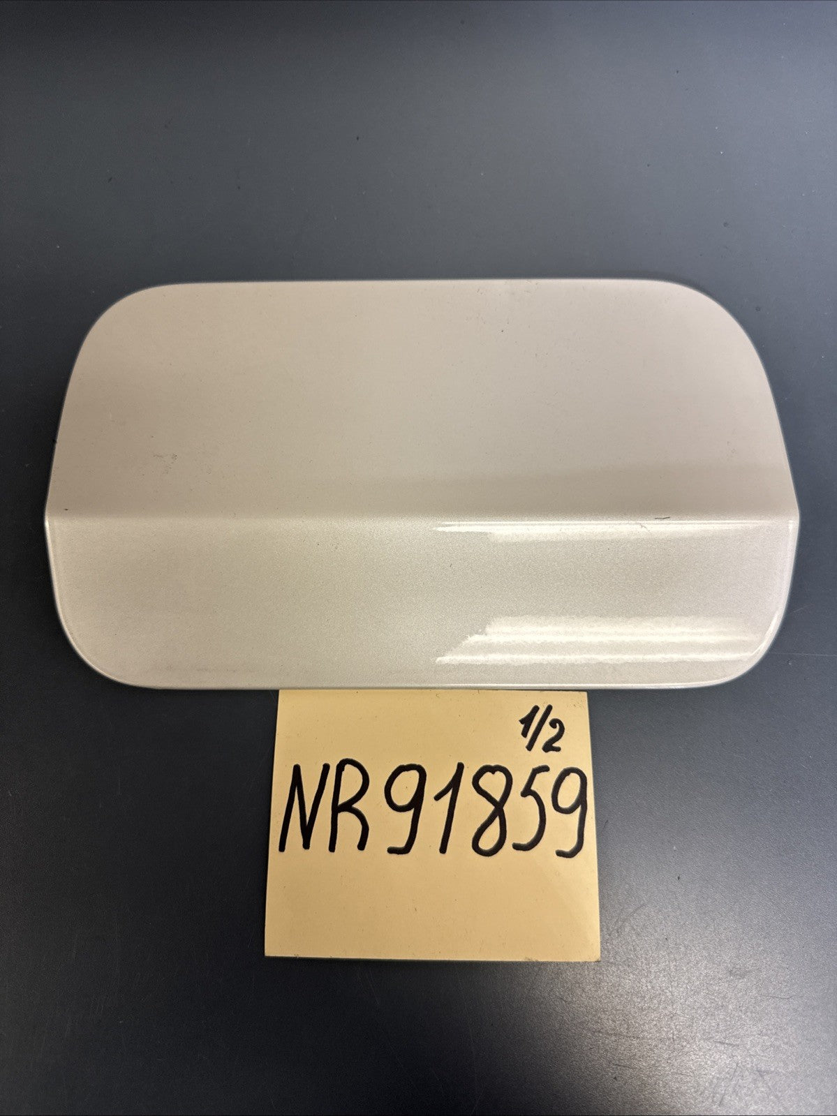 2013-2018 BMW 320 328 F30 FUEL FILLER DOOR LIDTANK GAS REAR WHITE 41007238058