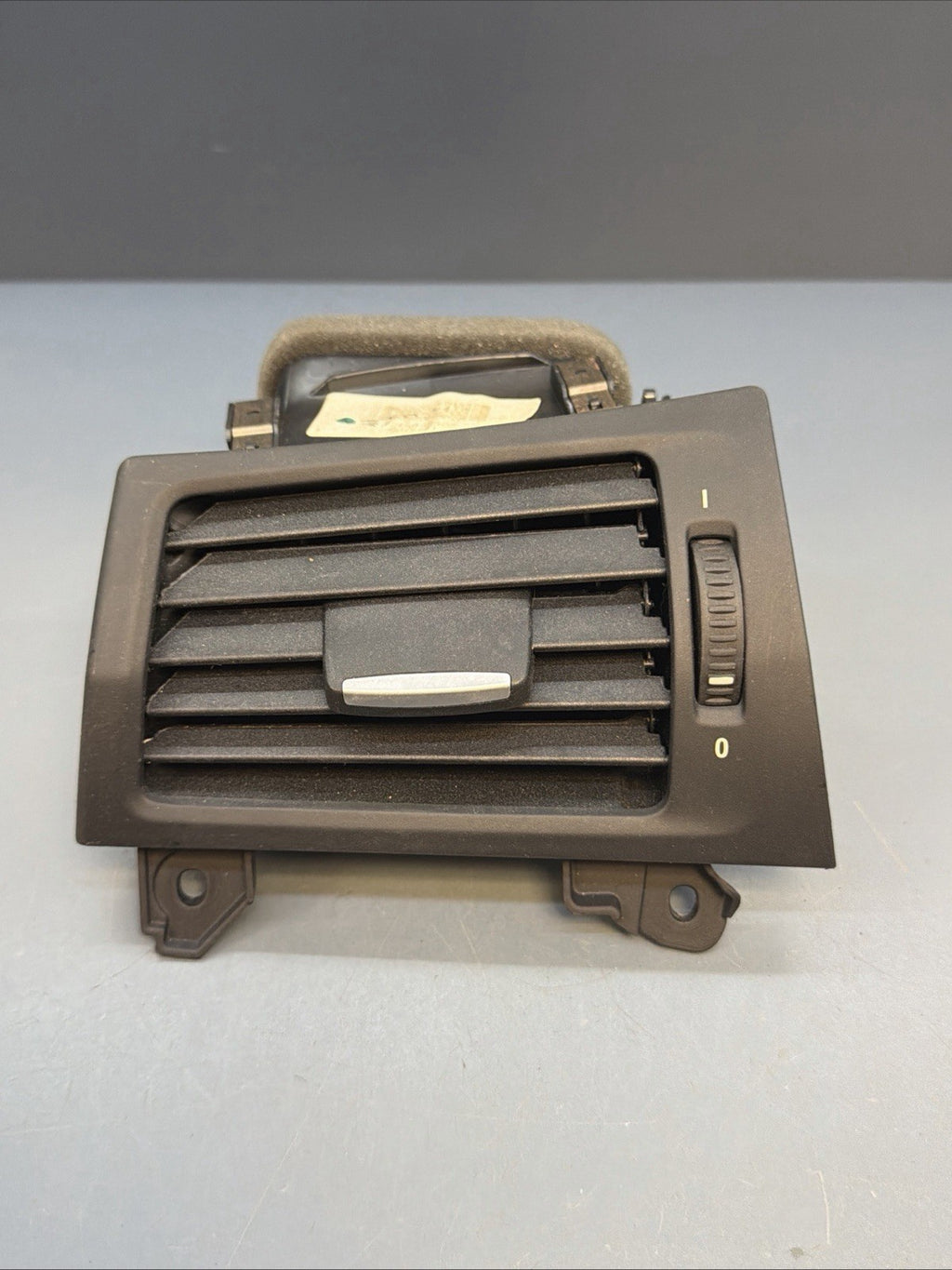 BMW F25 F26 X3 X4 FRONT LEFT DRIVER SIDE AIR HEAT VENT GRILLE TRIM OEM 17238711