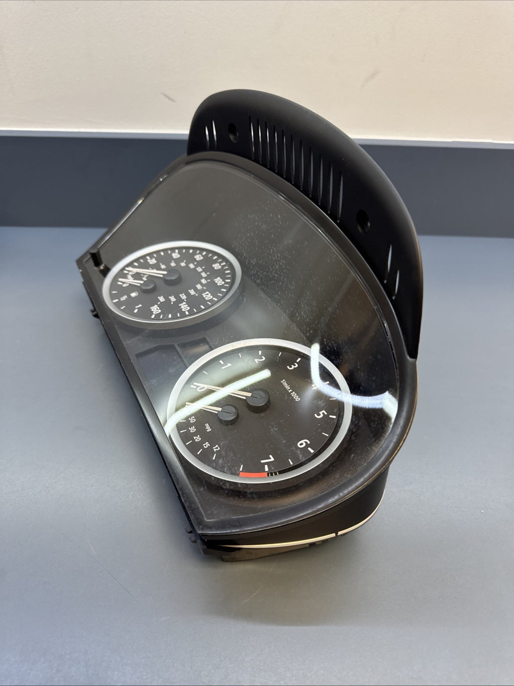 06-07 BMW 525I/530I / SPEEDOMETER/INSTRUMENT/GAUGE/CLUSTER/SPEEDO 6983151