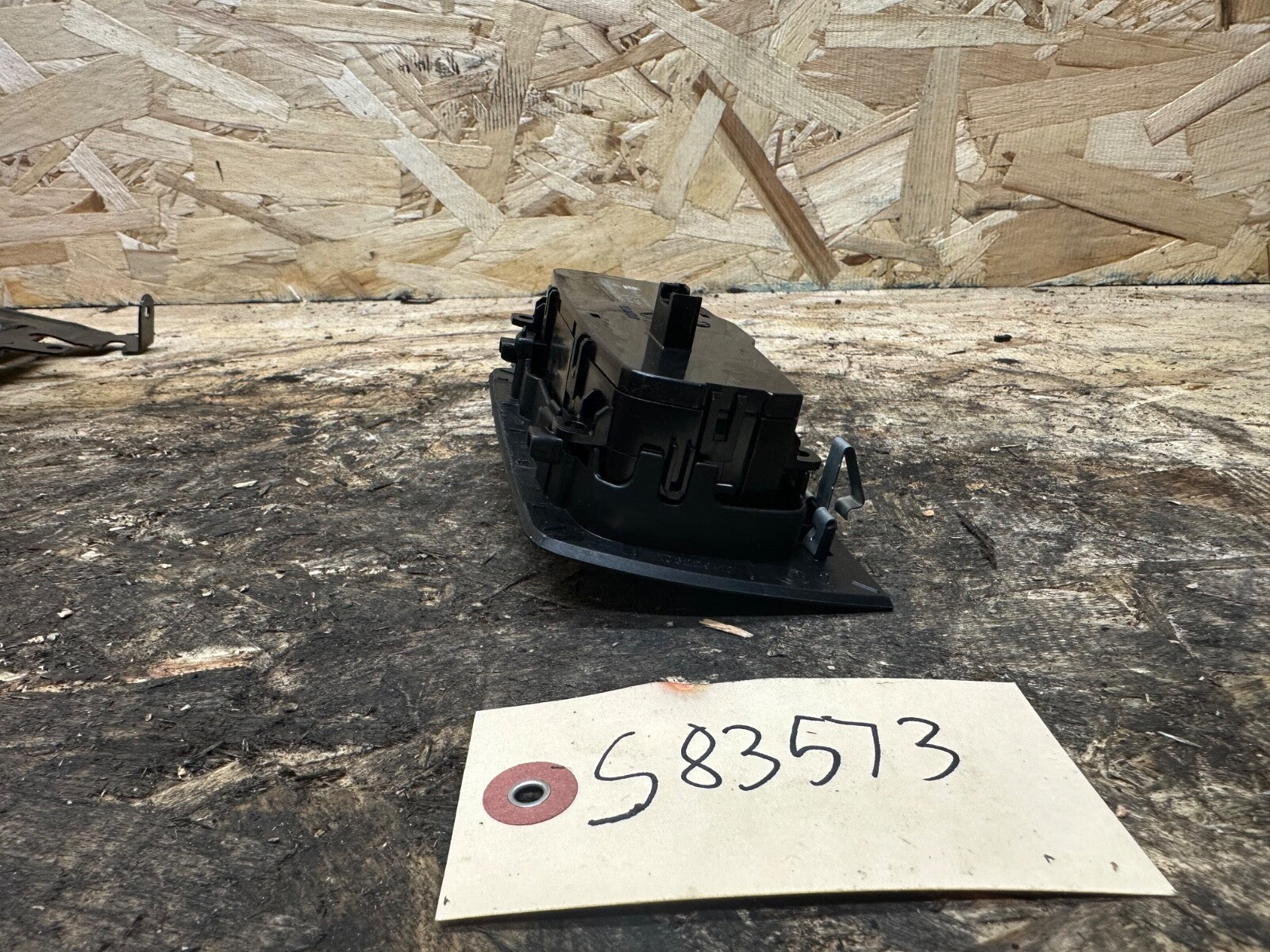 BMW F30 2012-2019 HEADLIGHT CONTROL MODULE BLACK OEM BMW 9265297