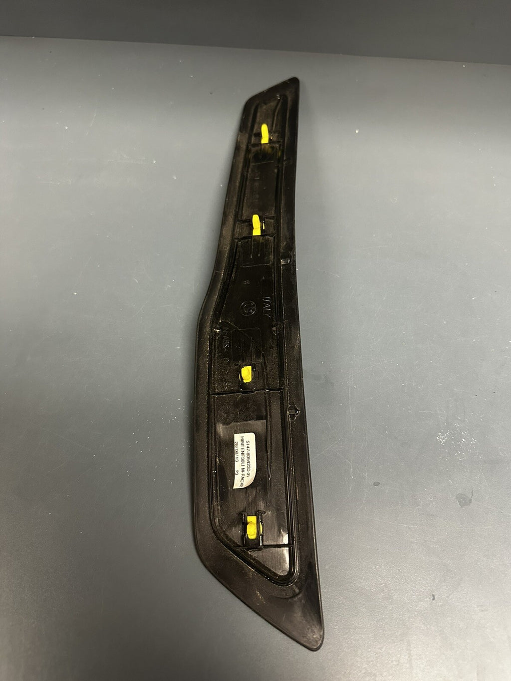 2013-2018 BMW 320I 335 3 SER XDRIVE - REAR LEFT DOOR SILL / Scuff Plate 8054233