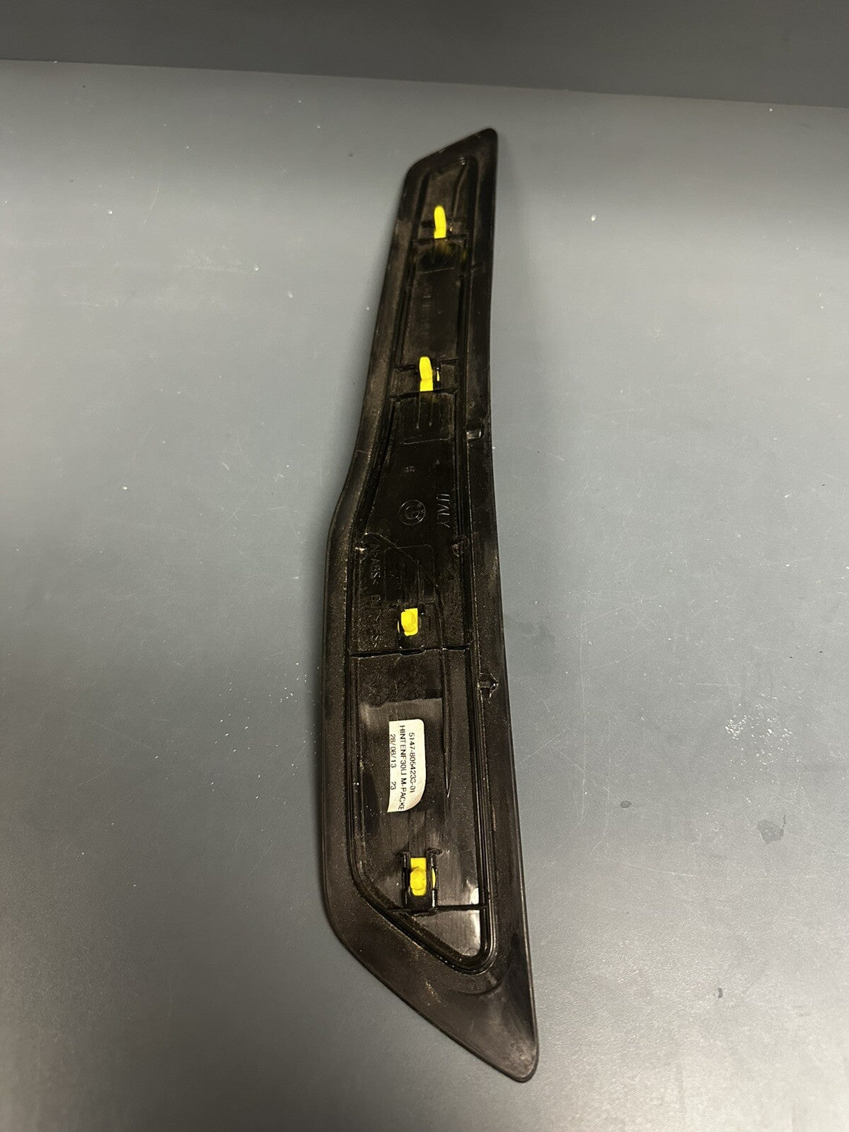 2013-2018 BMW 320I 335 3 SER XDRIVE - REAR LEFT DOOR SILL / Scuff Plate 8054233