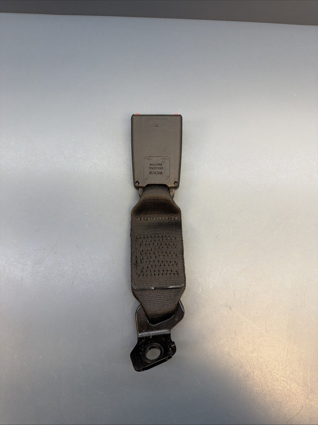 2004-2007 BMW 530I REAR Center SEAT BELT Buckle 9133665 OEM