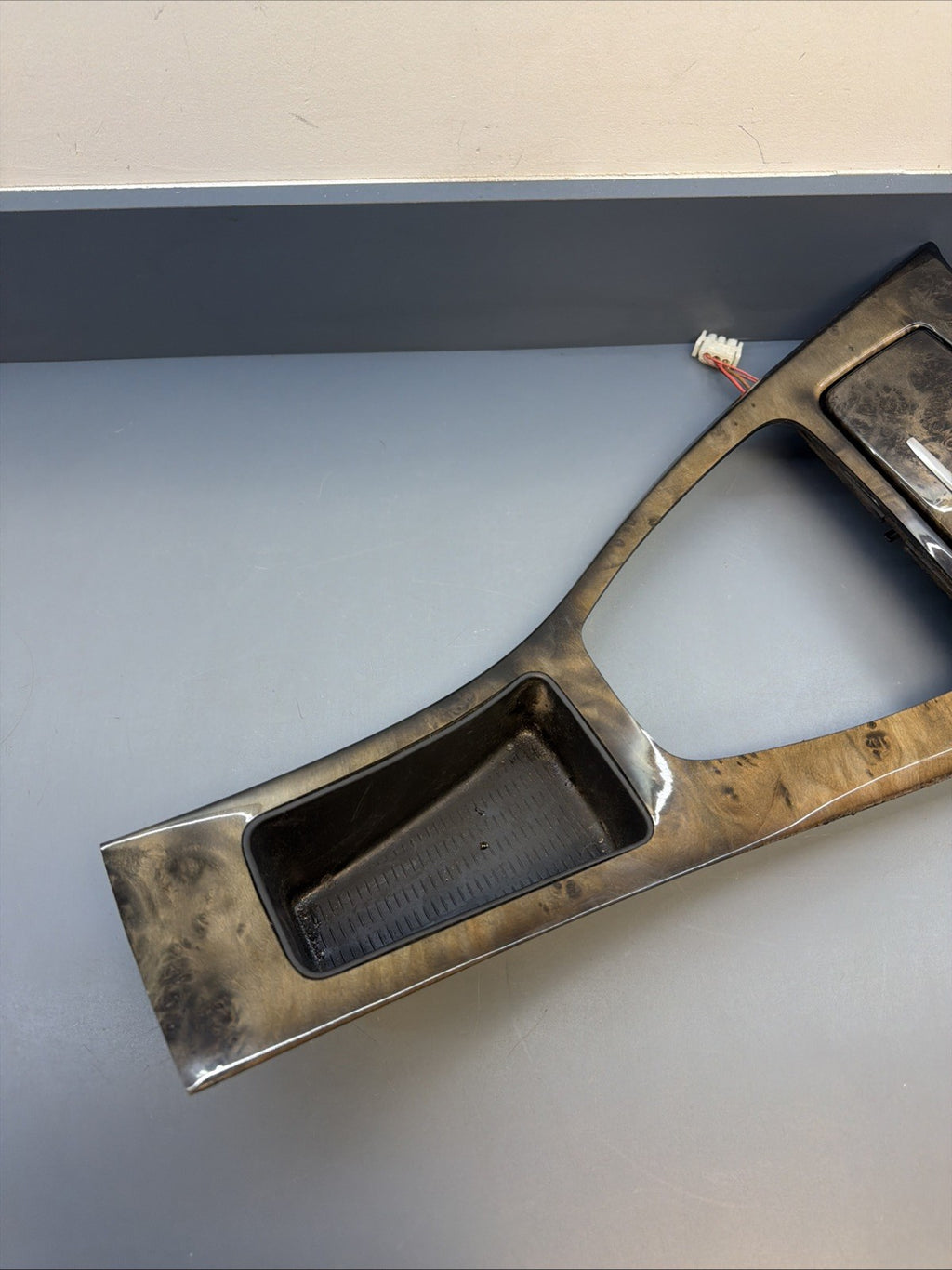 06-13 BMW E90 E92 330d 335i Centre Console Trim Ashtray 7078571 OEM