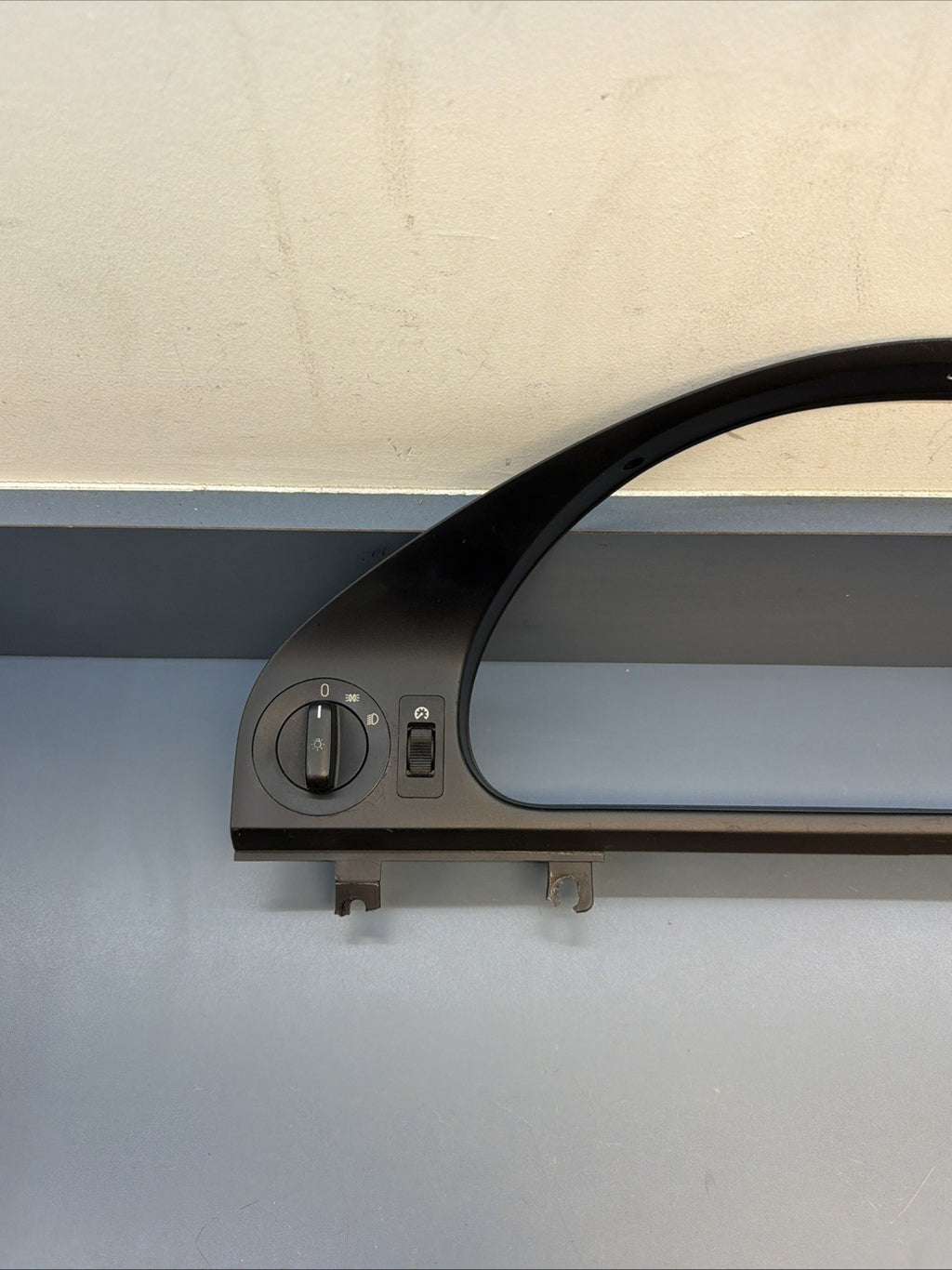 97-03 BMW E39 Speedometer Cluster Trim Bezel w/ Switches Black OEM 528i 540i
