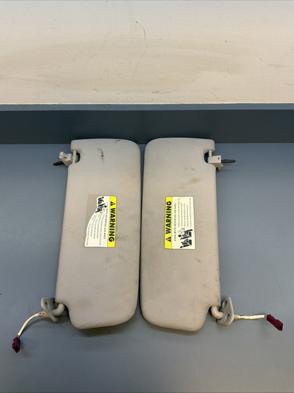 BMW E90 E91 E92 E93 Sun Visor Set Driver & Passenger Gray 6957369 6957370 CLOTH