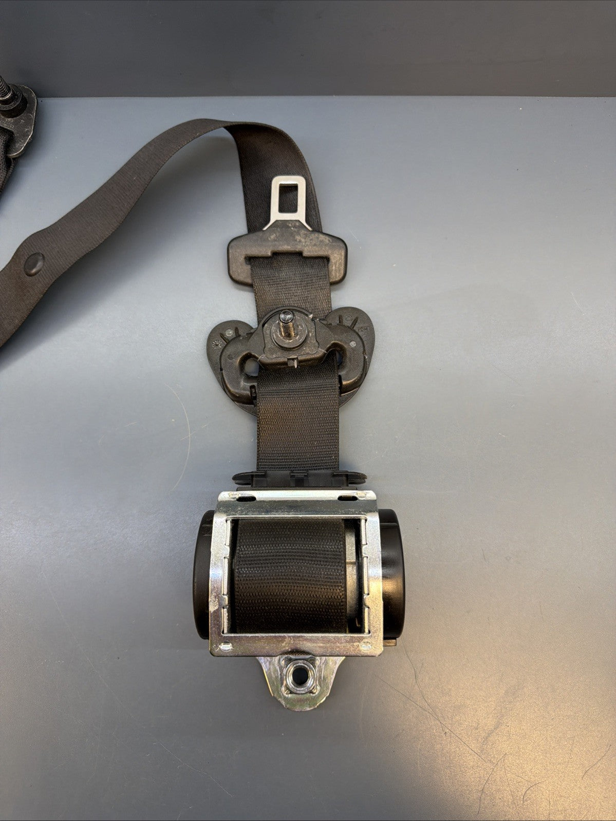 04-10 BMW E60 535i Front Right Passenger Seat Belt Retractor 603404600 OEM