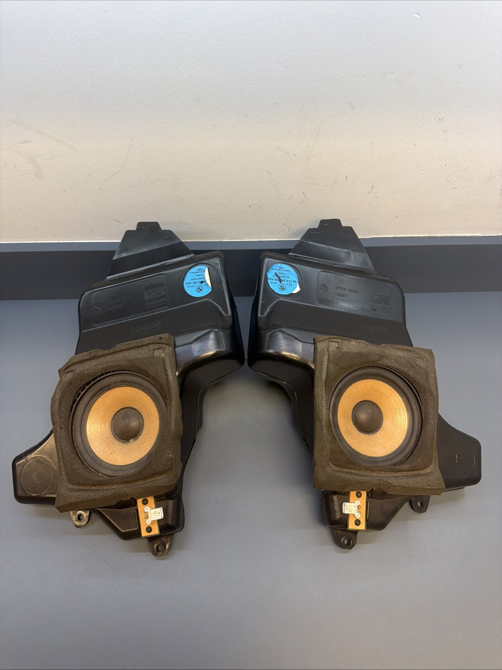 OEM BMW E39 Rear Parcel Shelf Speakers Enclosed 525 528 530 Pair 2752555964/63