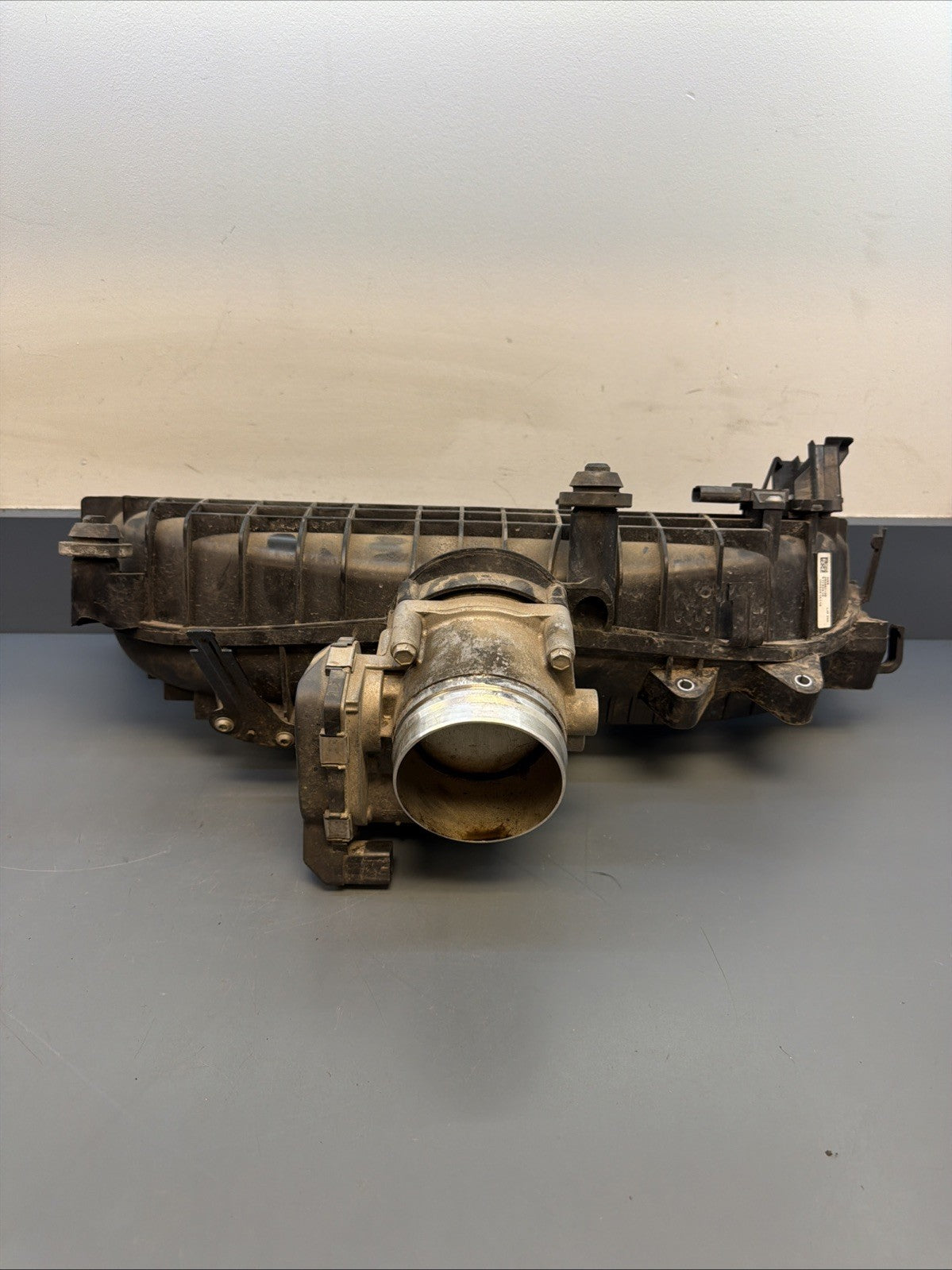 BMW E90 E92 E93 335 E82 135i N55 INTAKE MANIFOLD OEM 757691108 W THROTTLE