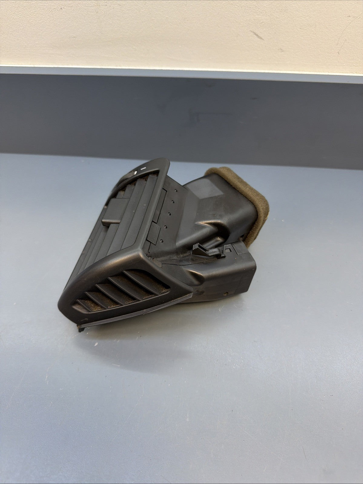 01-06 BMW E46 325 328 330 M3 RIGHT PASSENGER DASH AC AIR VENT GRILL OEM 8361898