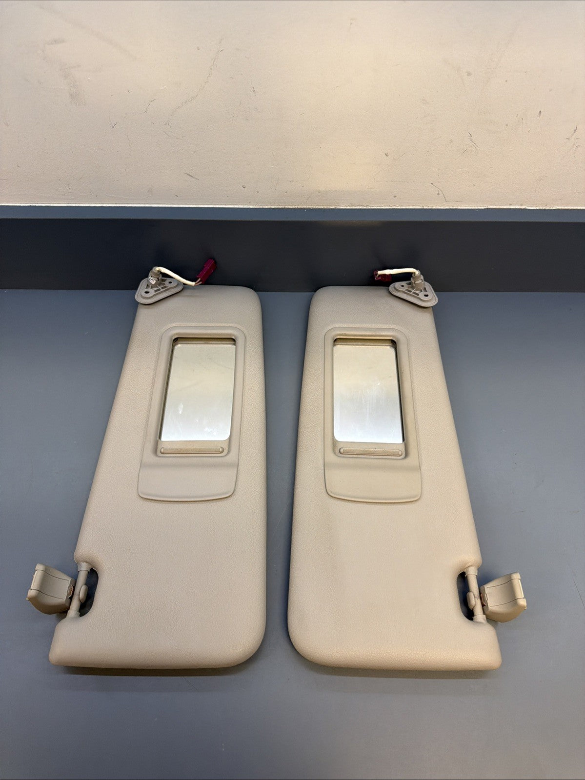 BMW E90 E91 E92 E93 Sun Visor Set OEM – Driver & Passenger Gray 6957369 6957370