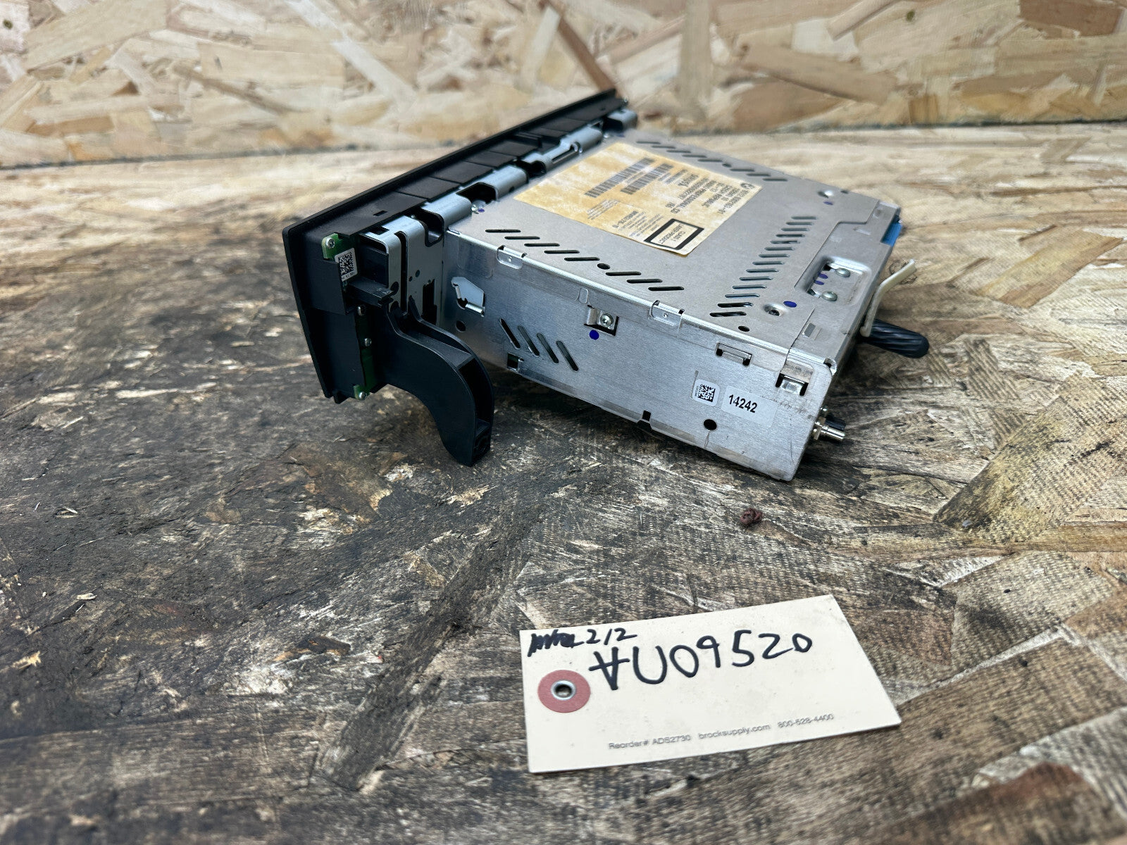 BMW E88 E82 E90 E84 1/3 SERIES X1 BUSINESS AM FM RADIO CD PLAYER OEM 9302163