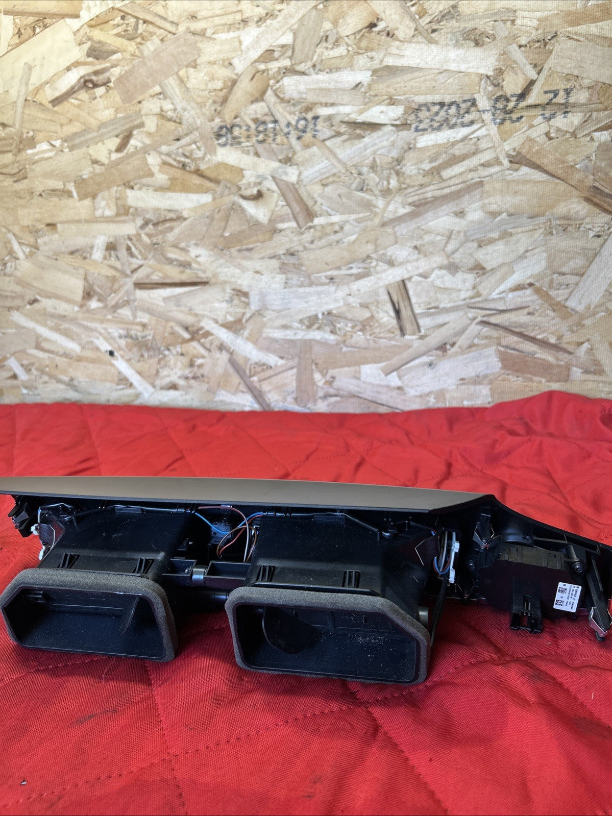 BMW 2011-2017 F25 X3 CENTER DASHBOARD AIR VENT PANEL+TRIM BLACK OEM 9184742