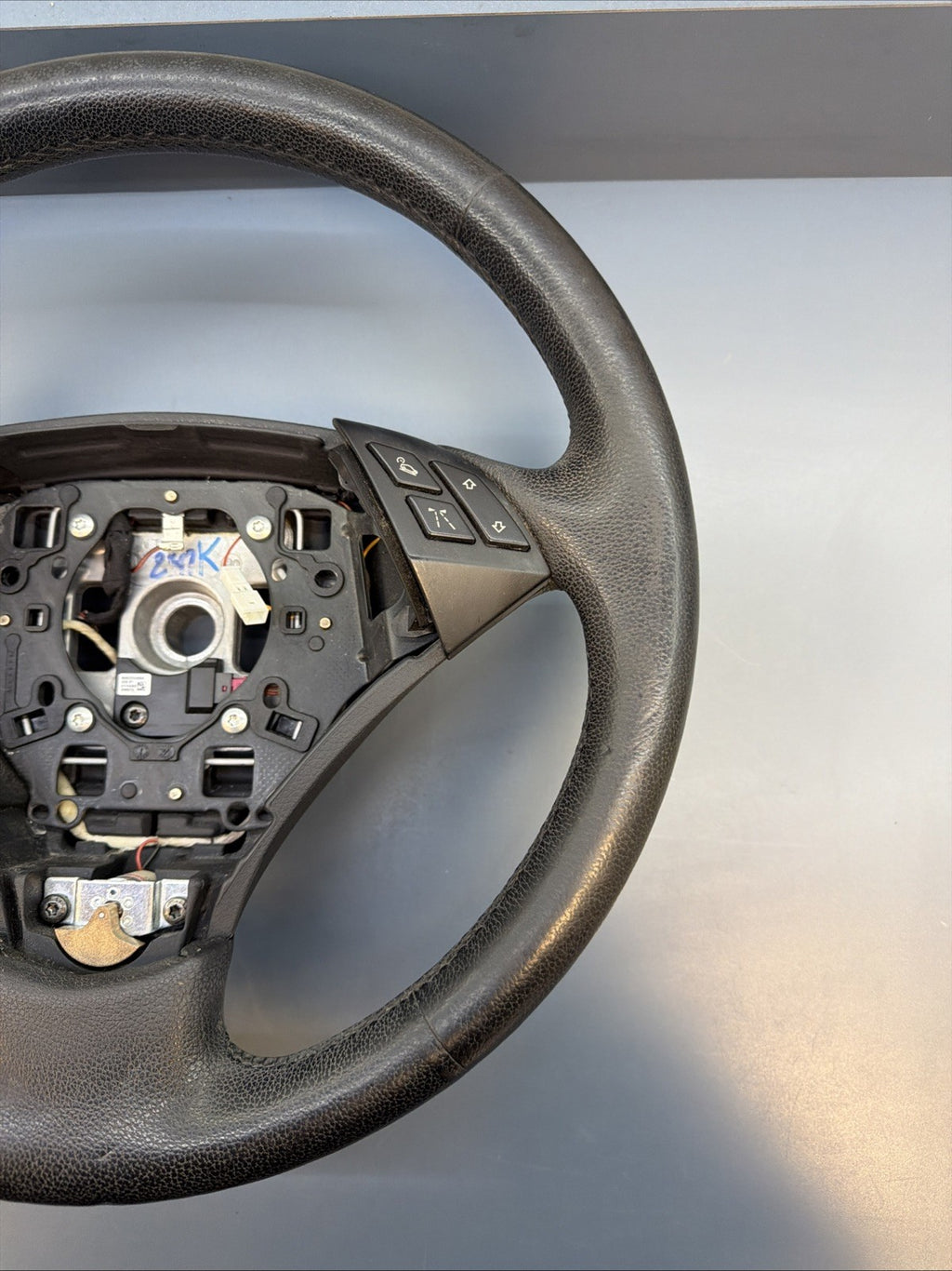 BMW 03-10 E60 5 SERIES SPORT BLACK LEATHER STEERING WHEEL OEM 11008818