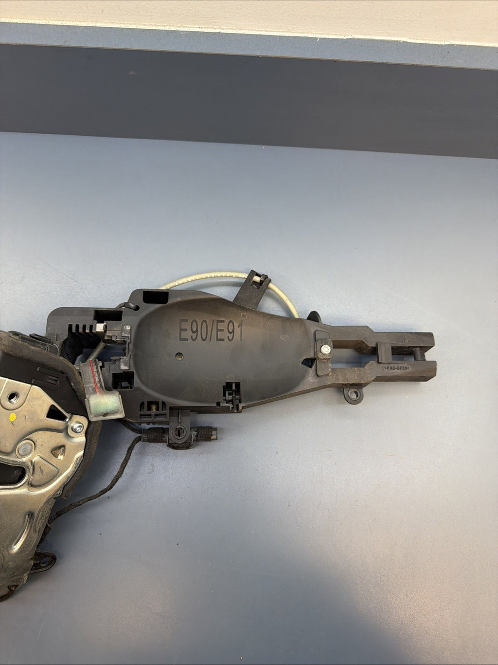 OEM BMW E90 E92 E60 Front RIGHT Door Lock Latch Actuator 7059974