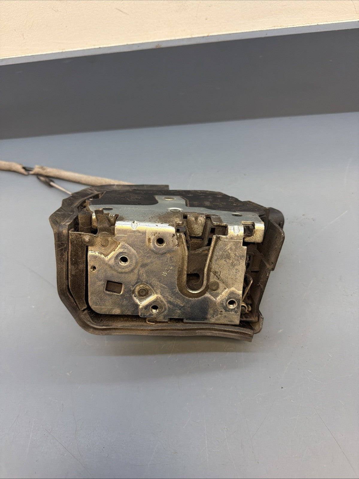BMW X5 E53 REAR LEFT DRIVER DOOR LOCK ACTUATOR LATCH ORIGINAL 8402601