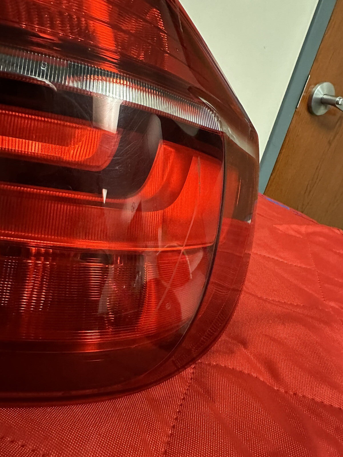 OEM 2011 BMW X5 REAR LEFT SIDE OUTER TAIL LIGHT 7227792