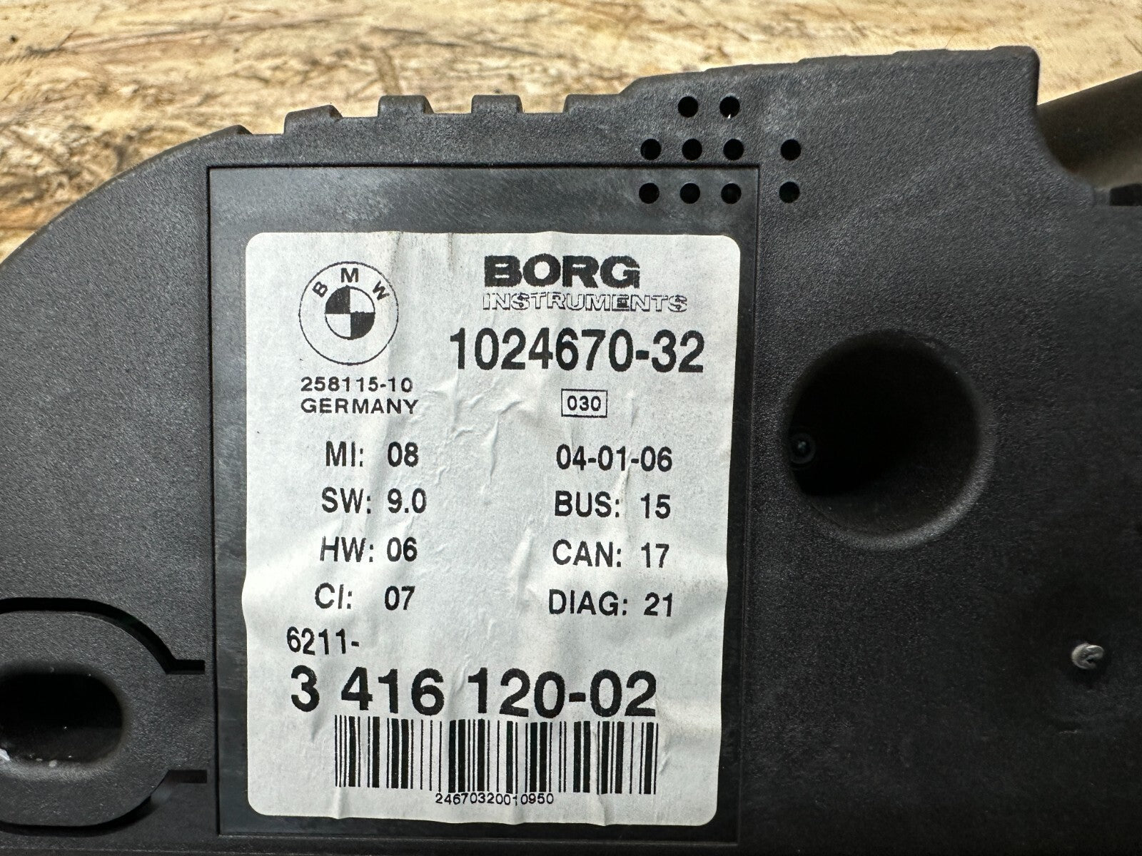 BMW 2003-2006 E83 X3 SPEEDOMETER INSTRUMENT CLUSTER MPH OEM 3416120