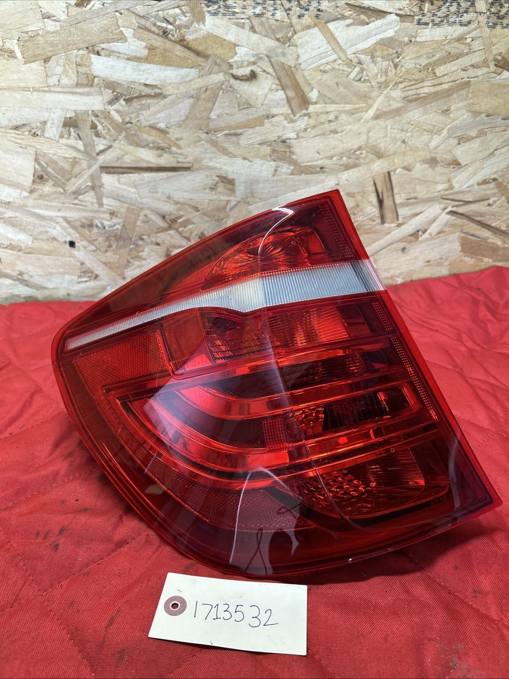 2011-2017 BMW X3 Driver Tail Light Quarter Mounted Headlamps OEM 7220239