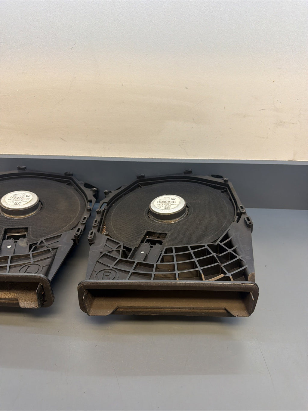OEM BMW E88 E92 E93 335 M3 Floor Bass Speaker Sub Subwoofer Pair 9204785 9204786